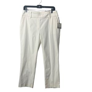 Jules and Leopoldo. Pull on slim leg Capri. White. Size medium.